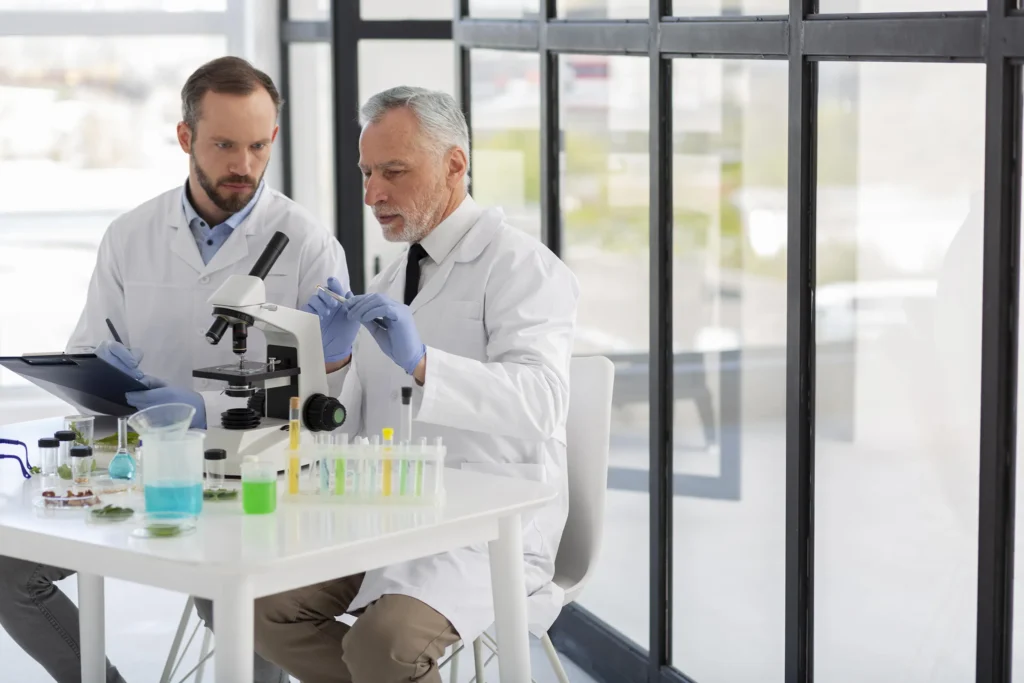 scientists-work